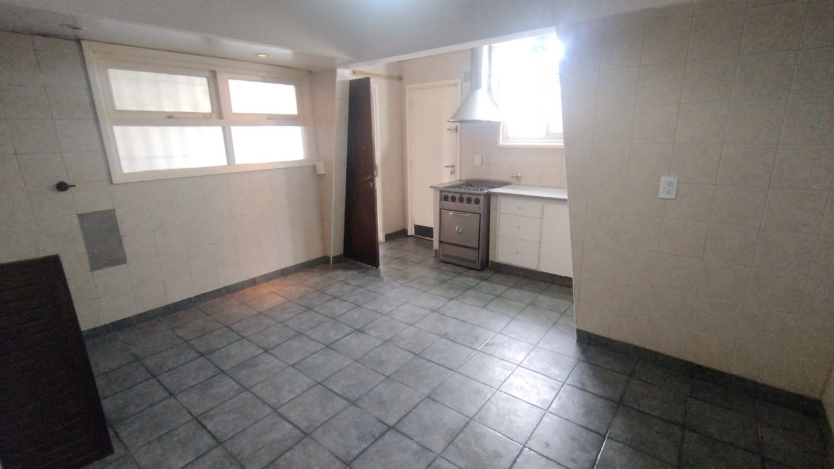 ALQUILO CHALET 5 AMBIENTES