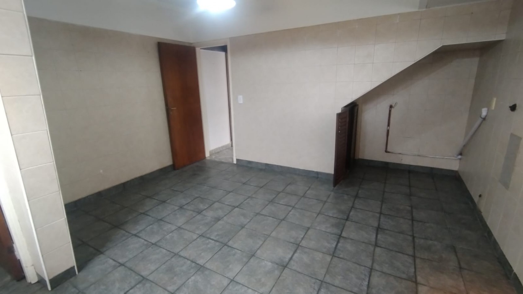 ALQUILO CHALET 5 AMBIENTES
