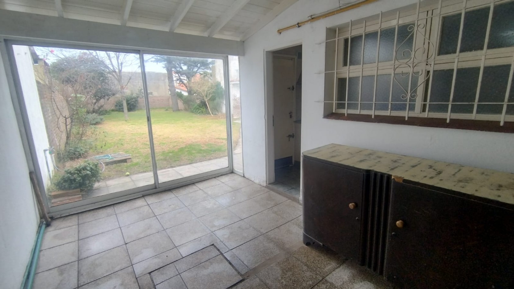 ALQUILO CHALET 5 AMBIENTES