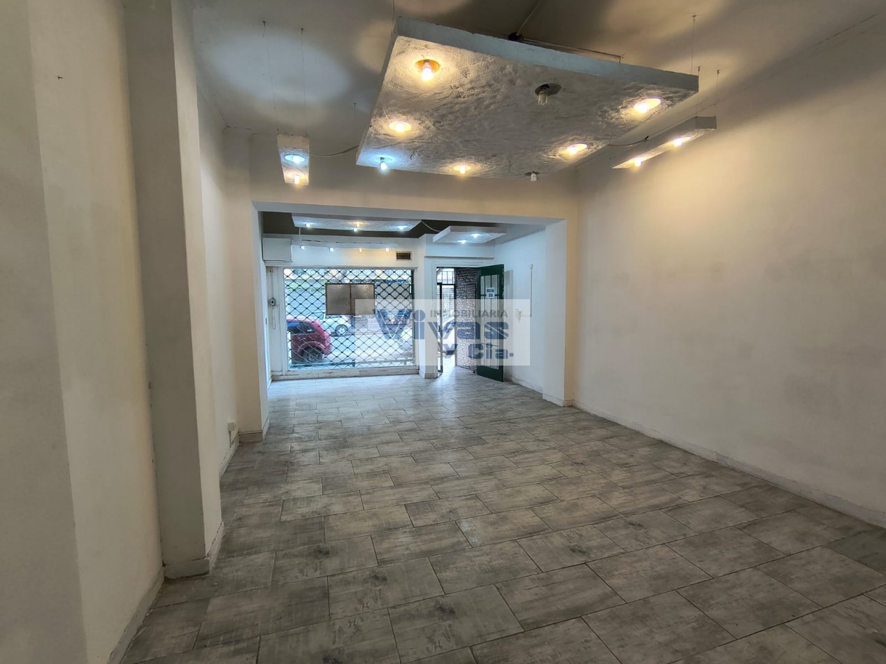 LOCAL MICROCENTRO CON SOTANO