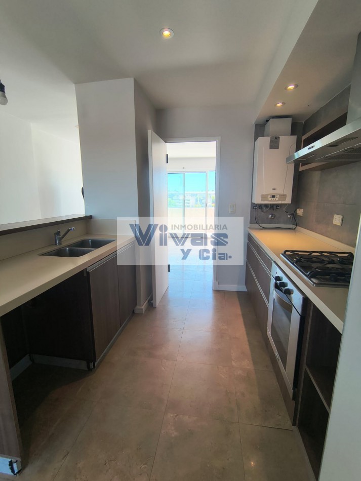 DEPARTAMENTO 3 AMBIENTES C/COCHERA