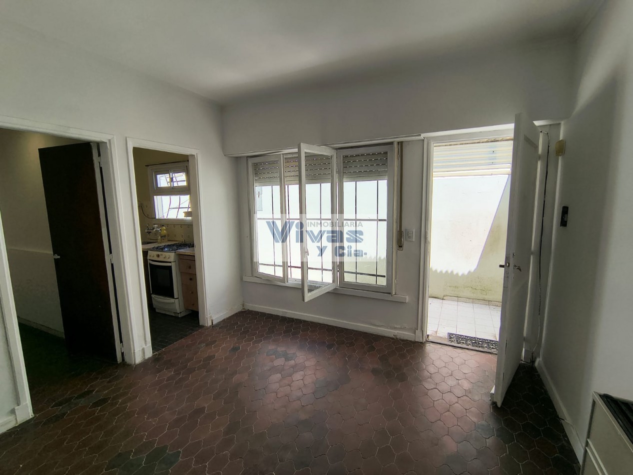 COMODO PH 2 AMBIENTES CON PATIO