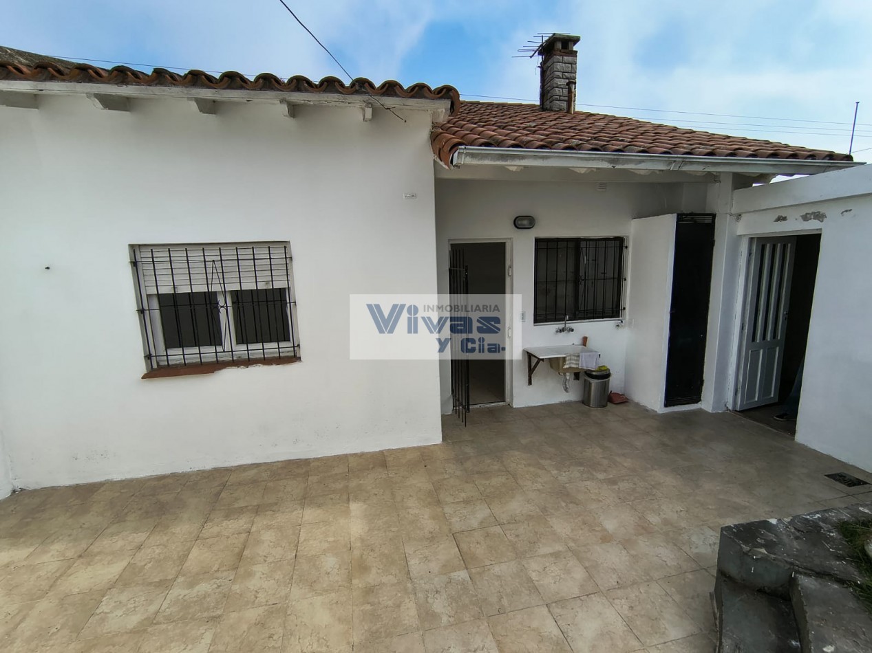 CHALET 3 AMBIENTES CON GARAGE Y PARQUE