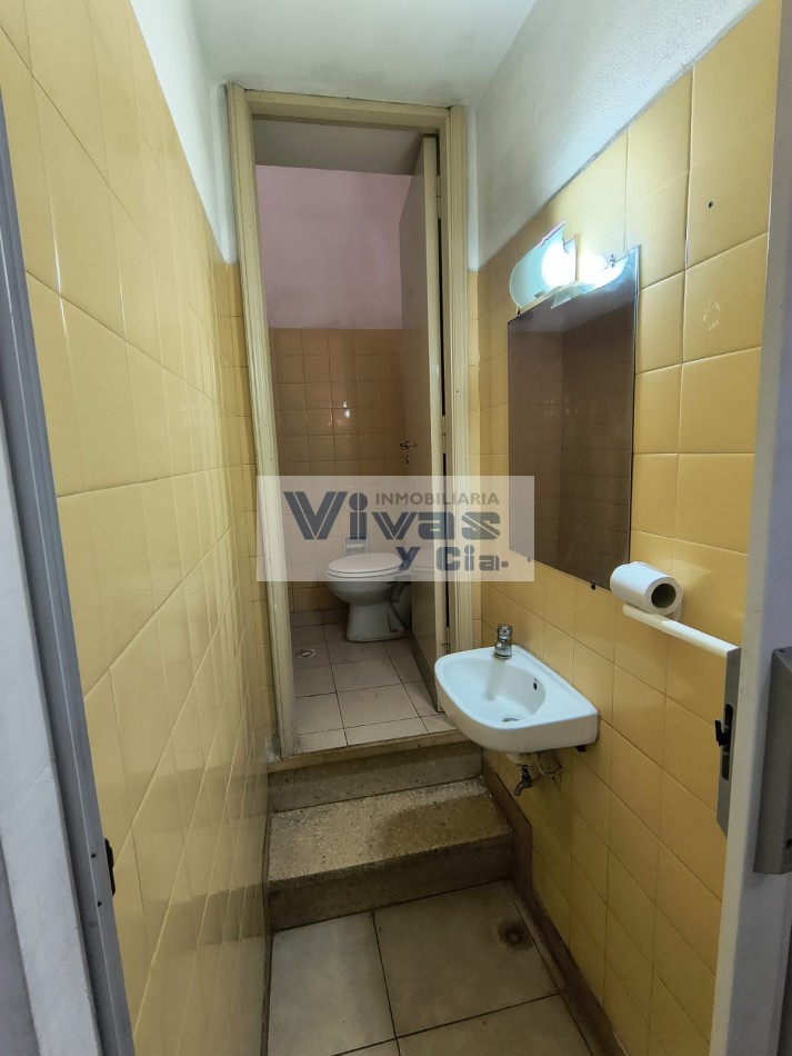 LOCAL MICROCENTRO CON SOTANO