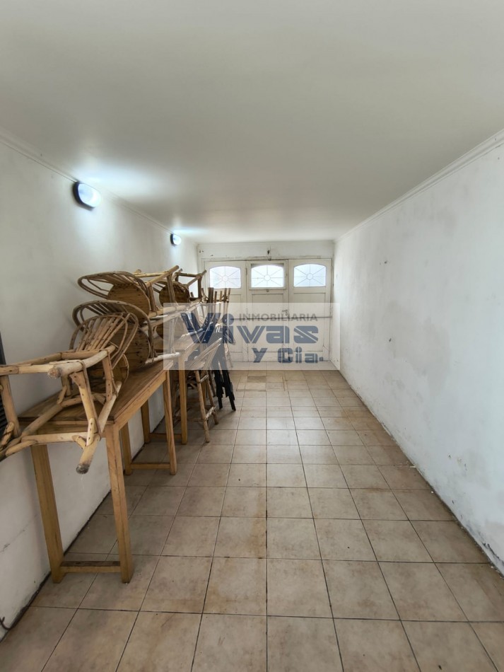 CHALET 3 AMBIENTES CON GARAGE Y PARQUE
