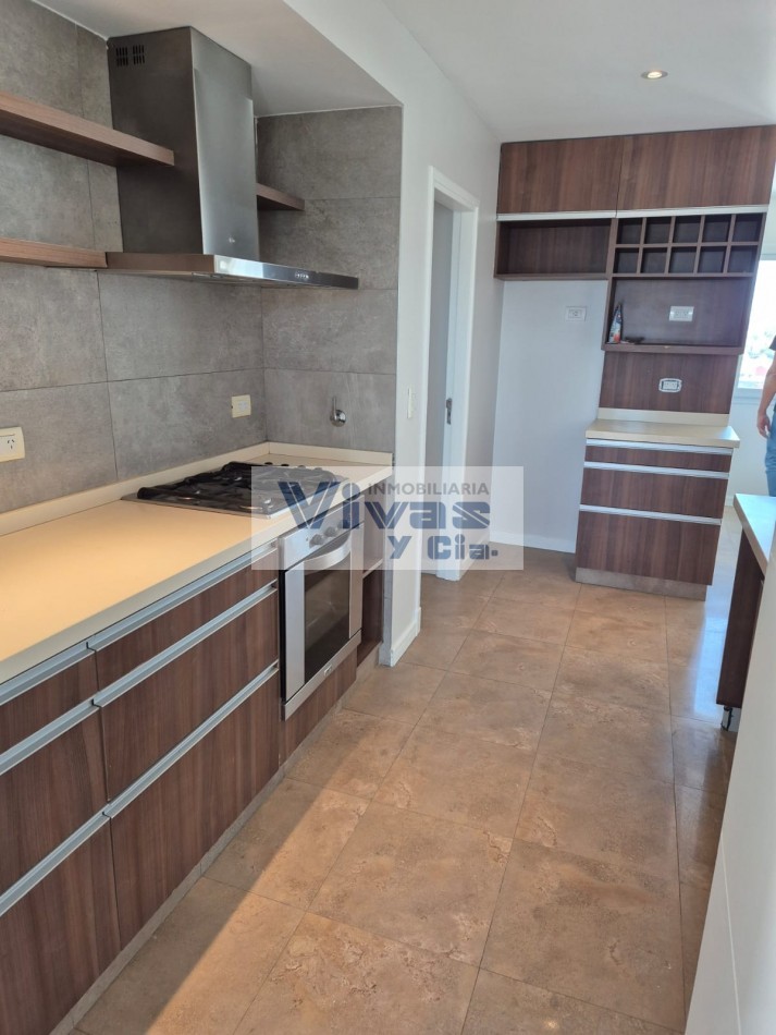 DEPARTAMENTO 3 AMBIENTES C/COCHERA