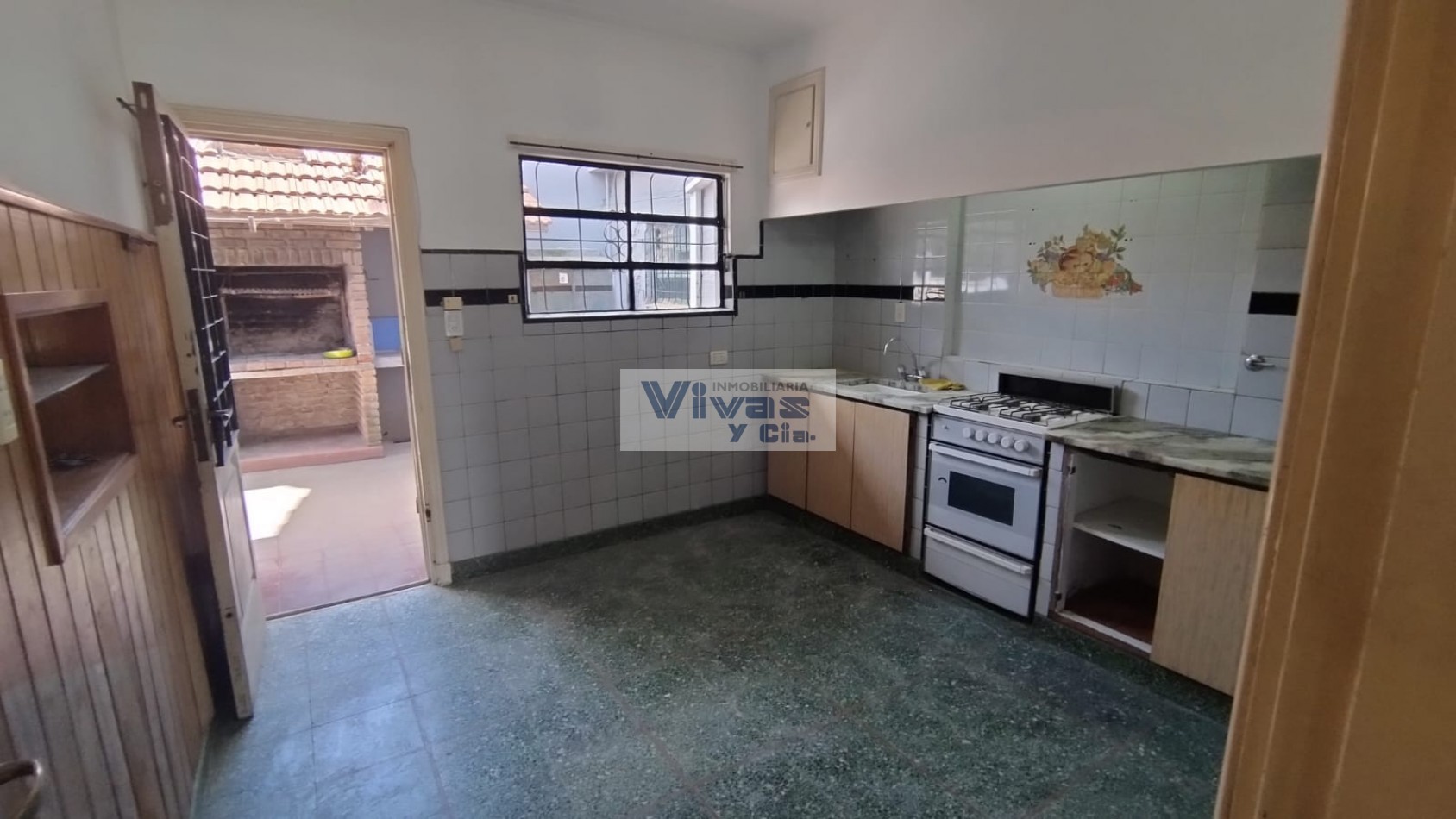 CHALET PLANTA BAJA 3 AMBIENTES CON GARAGE