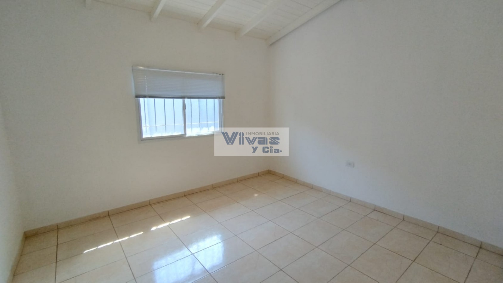 VIVIENDA 3 AMBIENTES CON GARAGE