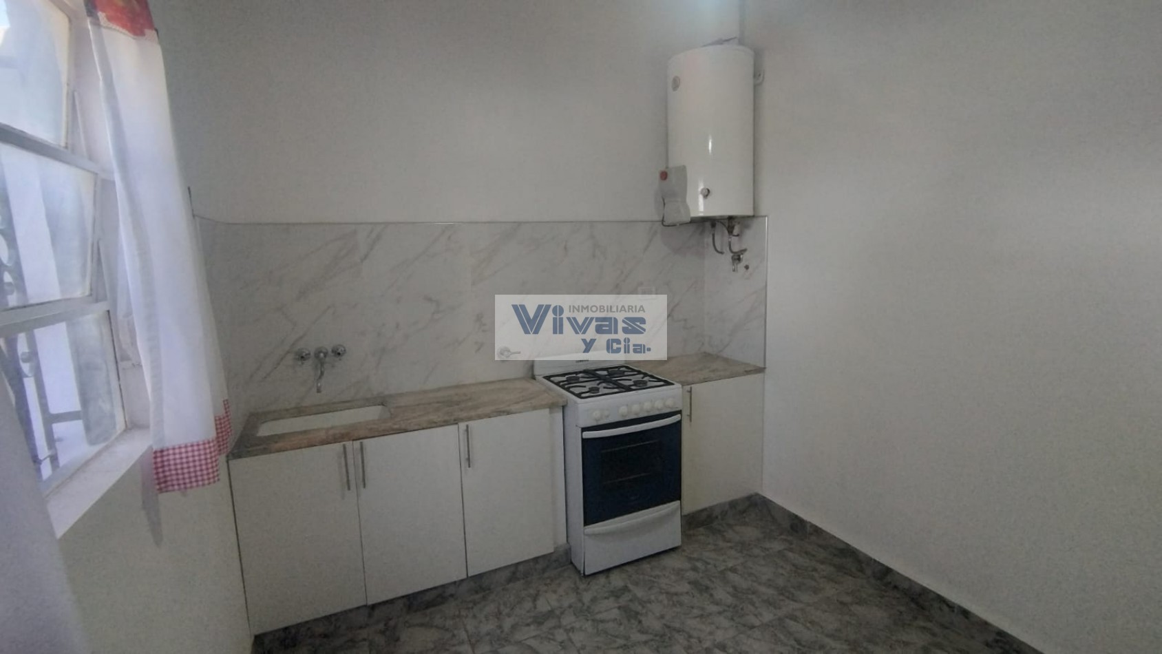 VIVIENDA 3 AMBIENTES CON GARAGE