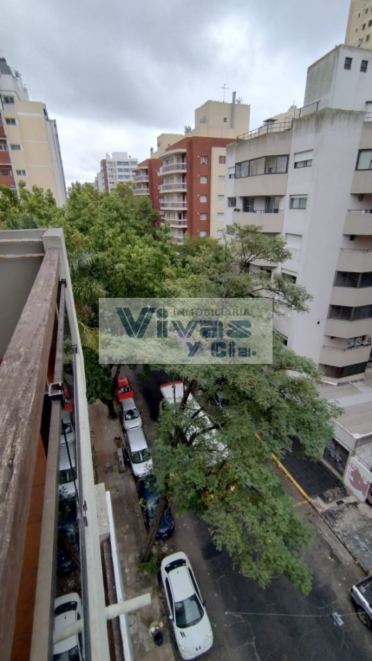 DEPARTAMENTO 3 AMBIENTES CON BALCON Y BAULERA