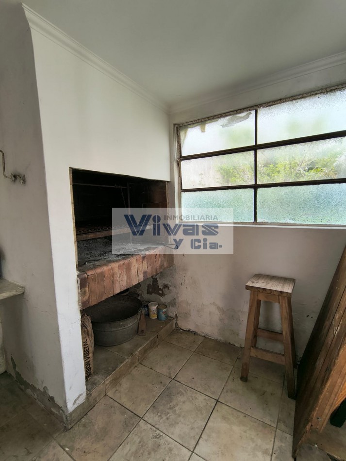 CHALET 3 AMBIENTES CON GARAGE Y PARQUE
