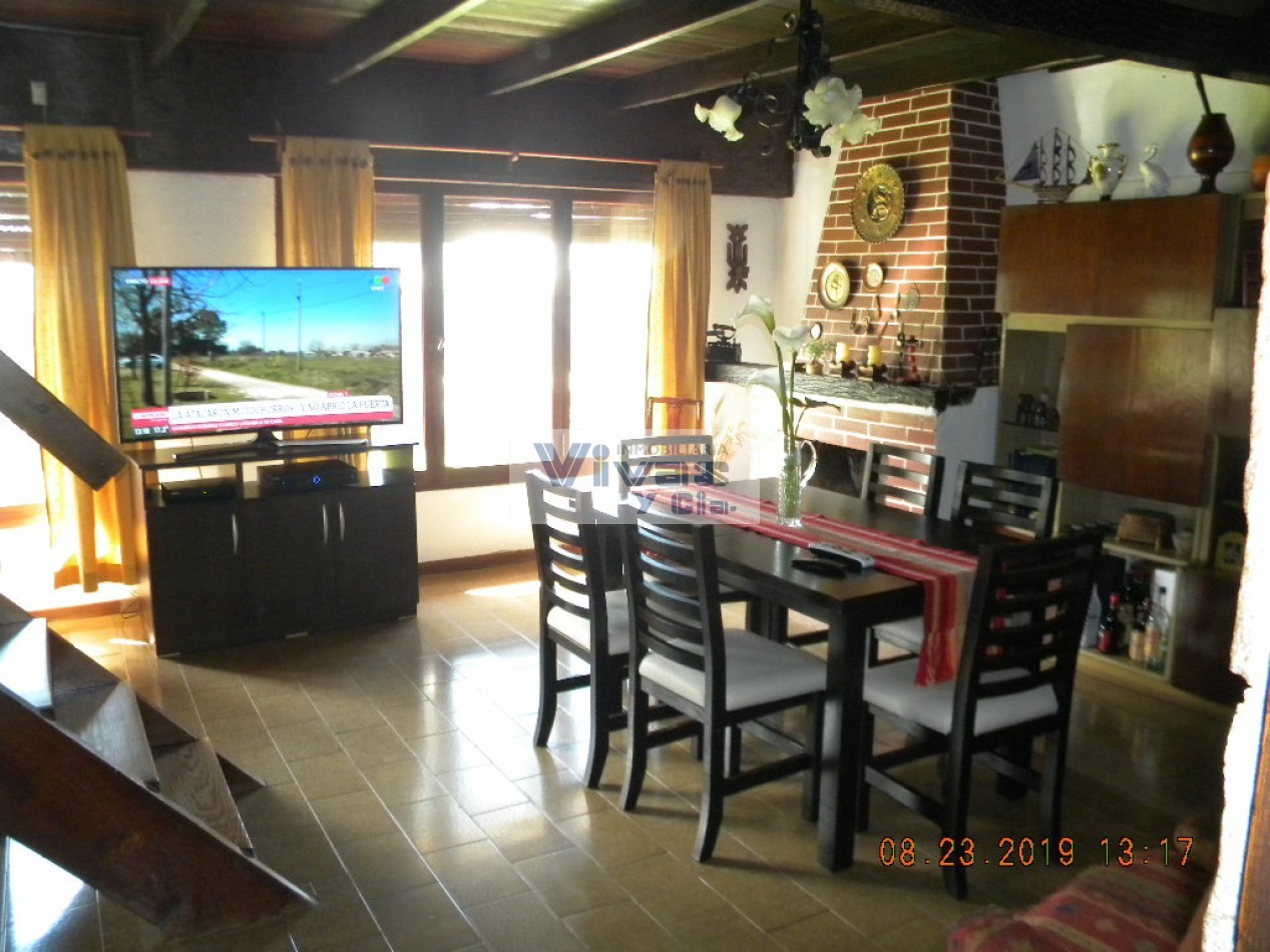 AMPLIO CHALET 4 AMBIENTES S/LOTE 800 M2