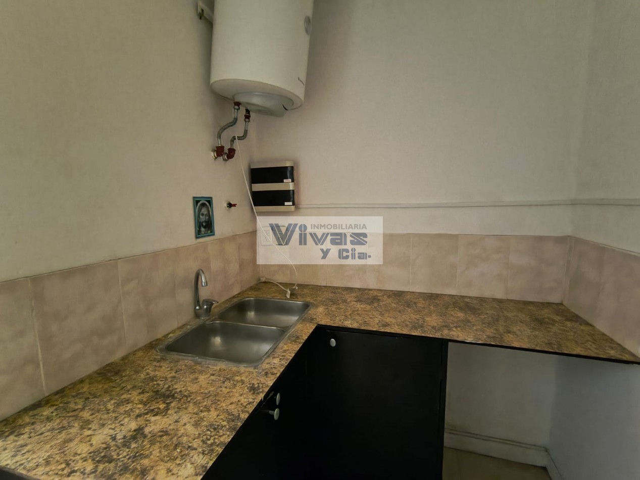 LOCAL MICROCENTRO CON SOTANO