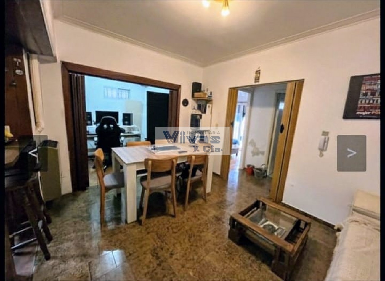 DEPARTAMENTO 2 AMBIENTES CON COCHERA