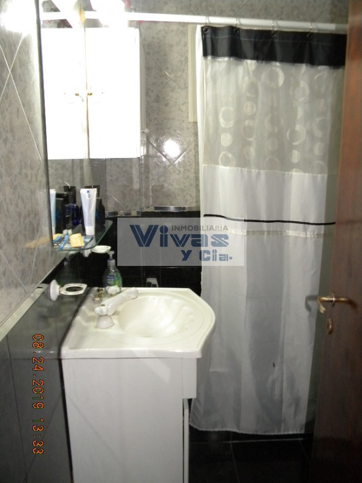 AMPLIO CHALET 4 AMBIENTES S/LOTE 800 M2