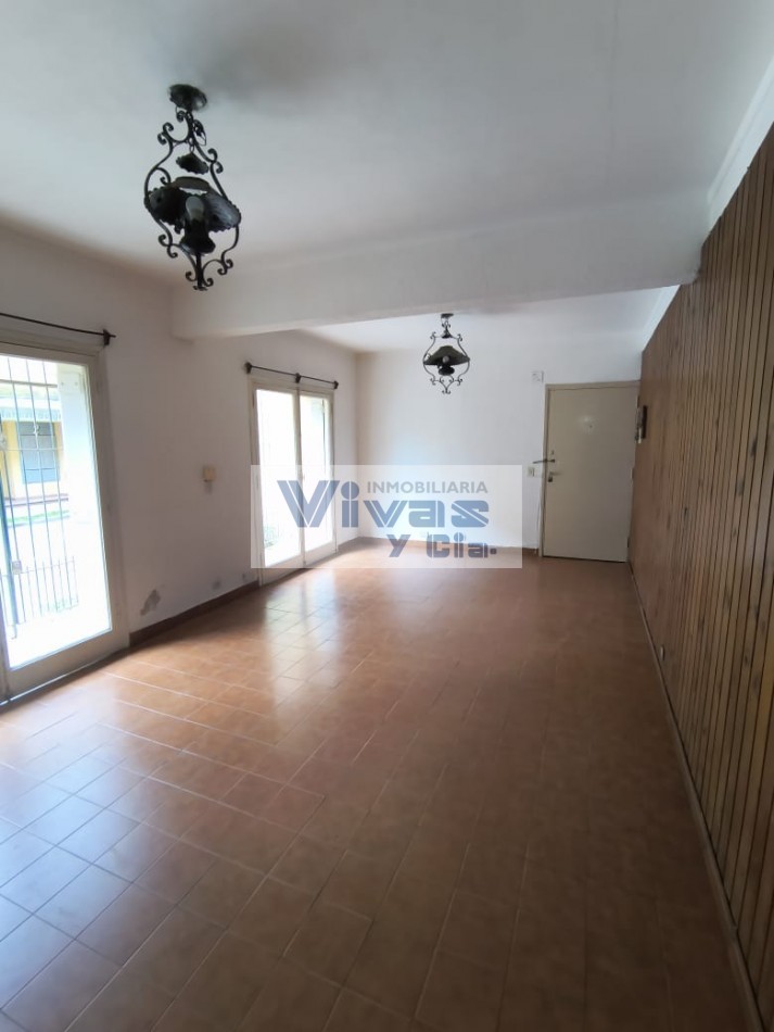 DEPARTAMENTO 4 AMBIENTES PLANTA BAJA