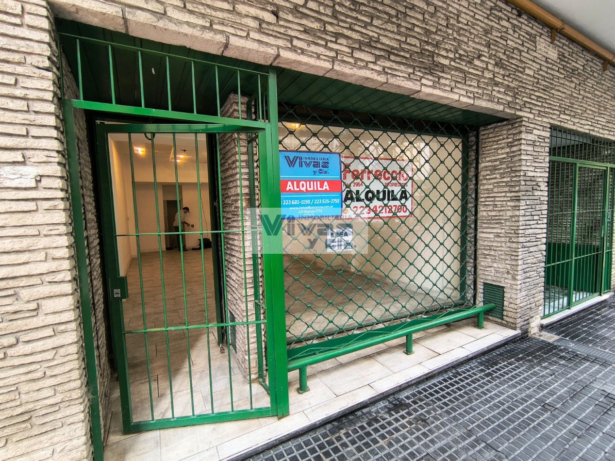 LOCAL MICROCENTRO CON SOTANO