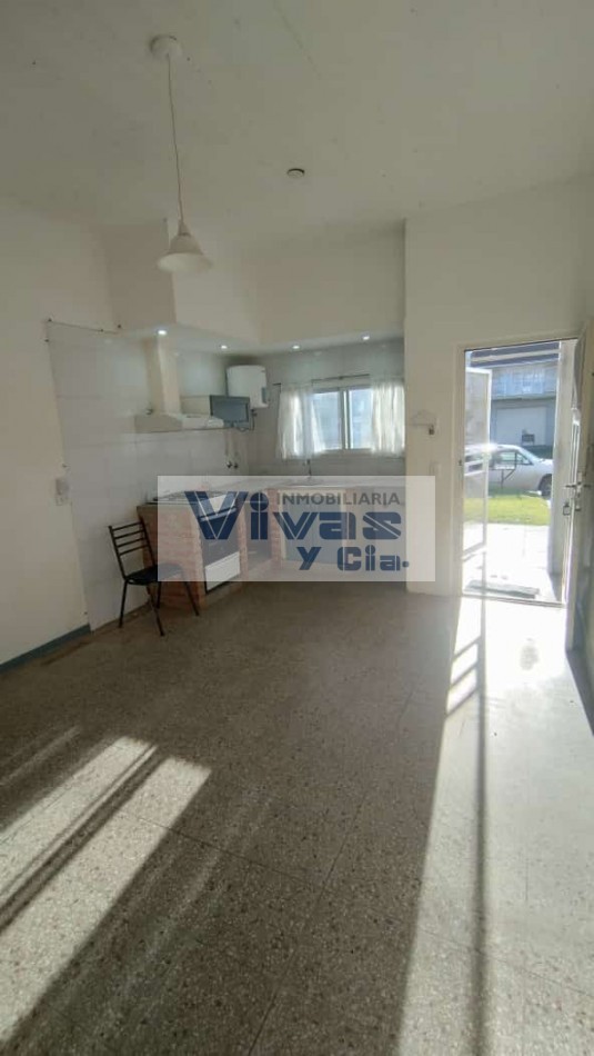 PH AL FRENTE SOBRE AVENIDA