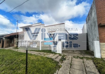 APTO CREDITO CASA 3 AMBIENTES CON GARAGE Y PARQUE