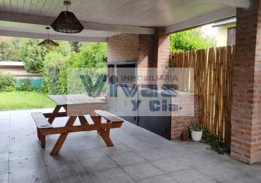 IMPECABLE CASA 3 AMBIENTES EN BOSQUE P RAMOS